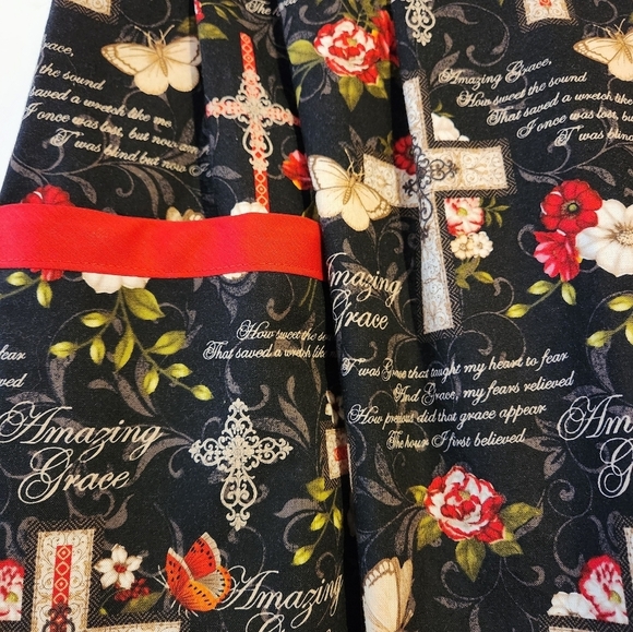 Hand Crafted Half Apron 2 Pockets Black Red Religious Theme Cross Cotton - Picture 3 of 9